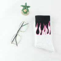 2019 fashion hip hop unisex flame pattern socks street fashion skateboard cool cotton socks Harajuku style retro men socks